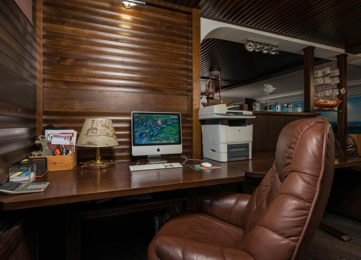The Sky Loft Apartment Киев Екстериор снимка