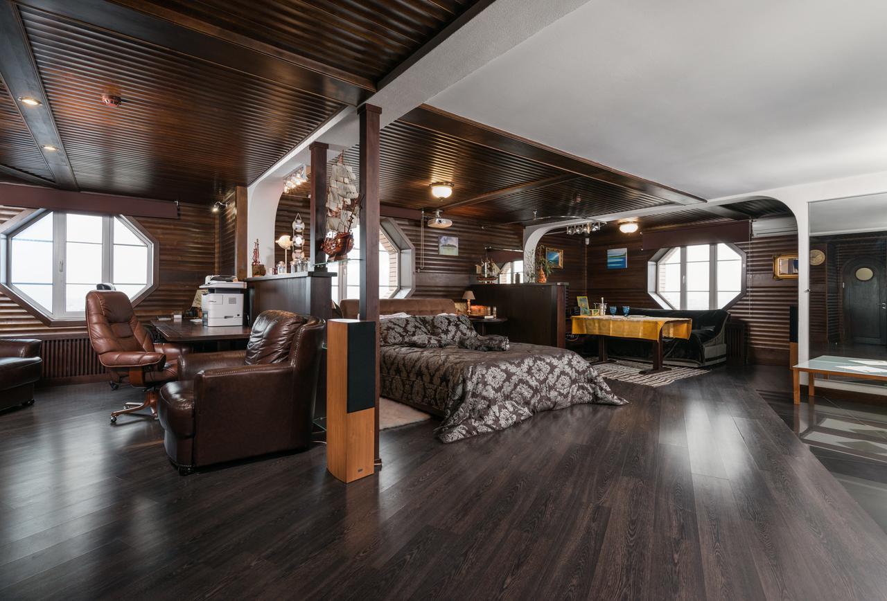 The Sky Loft Apartment Киев Екстериор снимка